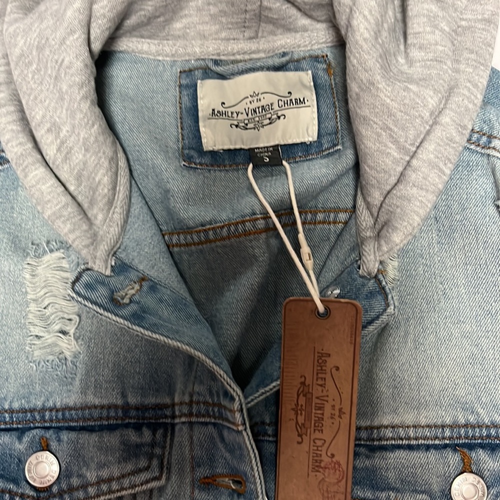 Ashly Vintage Charm Jean and sweatshirt jacket - Picture 3 of 5